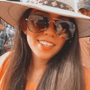 Meet your Posher, Perla